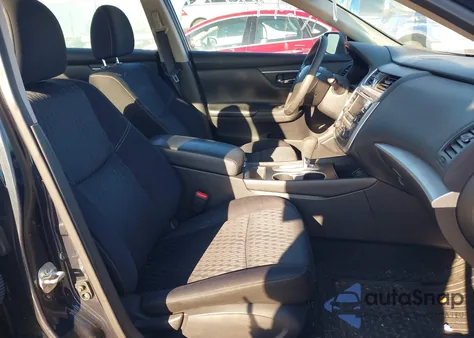 2017 Nissan Altima 2.5 Sv z USA, uszkodzony, nr VIN 1N4AL3AP3HC193107